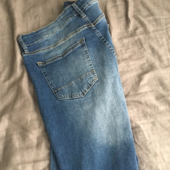 Skinny Aeropostale jean size 31/32 - Picture 2 of 5